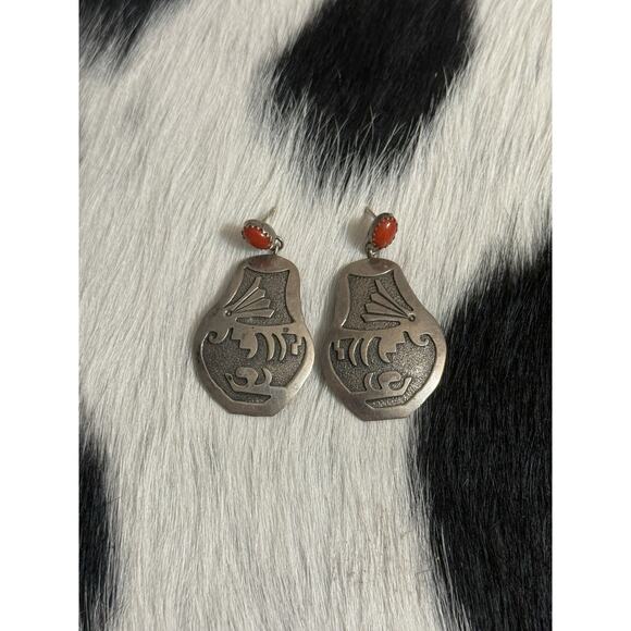 Native American Sterling Silver Red Coral Pottery Story Teller Post Earrings - Picture 9 of 9
